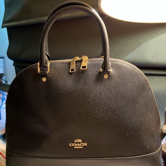 COACH Vintage Black Dome Crossbody Bag EUC - Picture 1 of 12